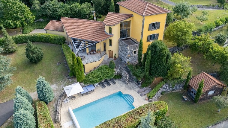 Maison avec piscine sur terrain de 3400 m2 Aiguilhe