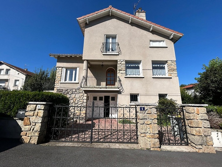 Maison individuelle Vals près le Puy 141 M2